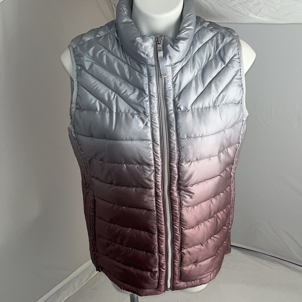 GAP Rose Gold metallic silver and rose gold puffer vest L